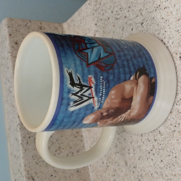 WWF Collector approximate 16 oz cup - Picture 3 of 6